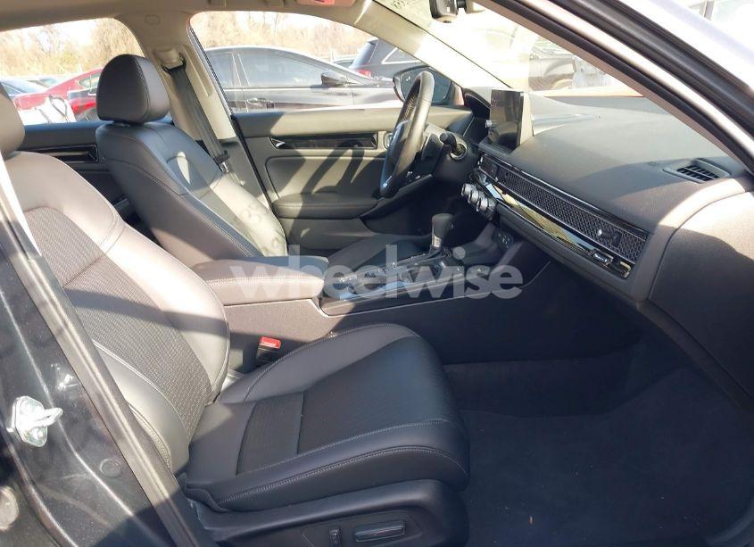 Photo 5 of 2024 Honda Civic TOURING (VIN 2HGFE1F97RH337900)