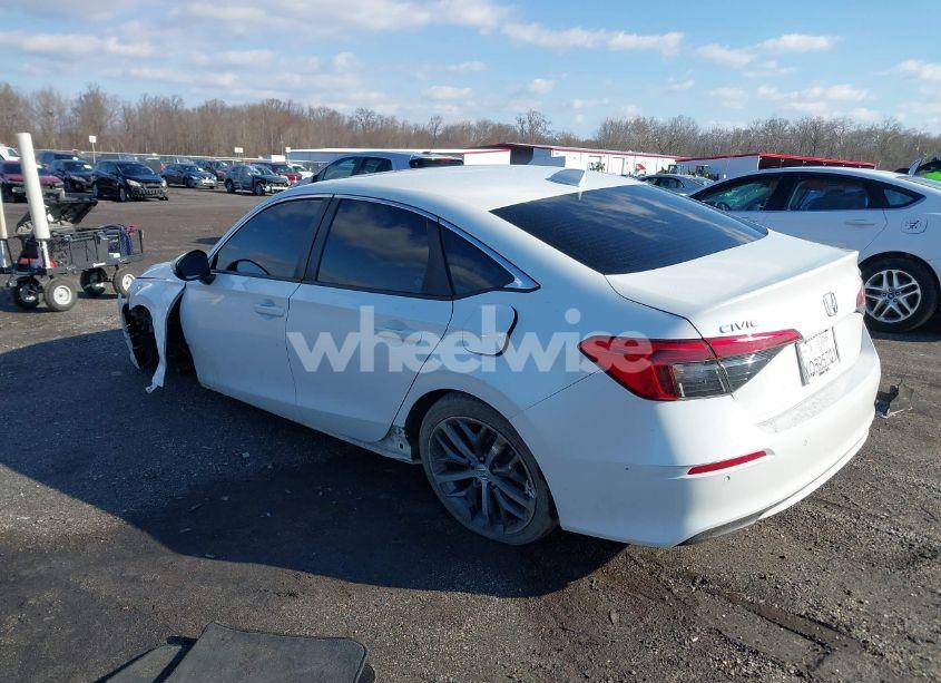 Photo 3 of 2022 Honda Civic TOURING (VIN 2HGFE1F98NH305029)