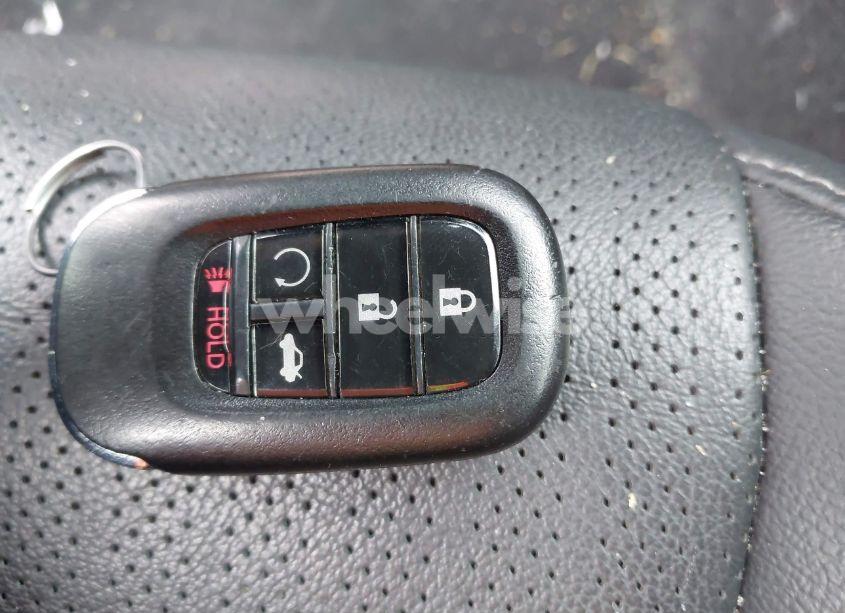 Photo 11 of 2022 Honda Civic TOURING (VIN 2HGFE1F98NH305984)