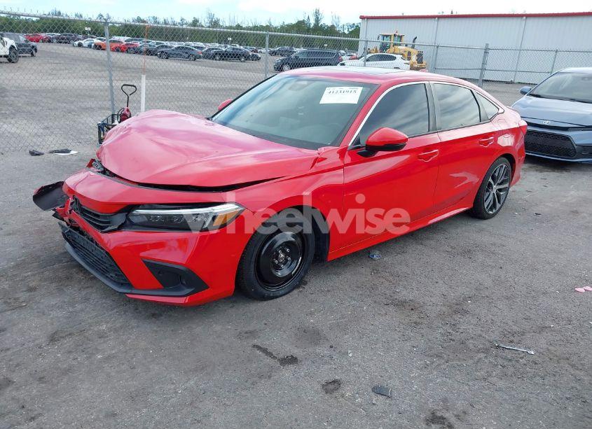 Photo 2 of 2022 Honda Civic TOURING (VIN 2HGFE1F98NH305984)