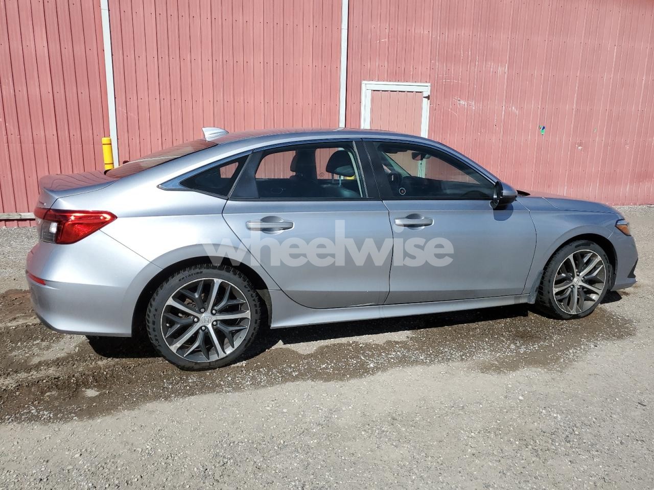 Photo 3 of 2022 HONDA CIVIC TOURING (VIN 2HGFE1F99NH003443)