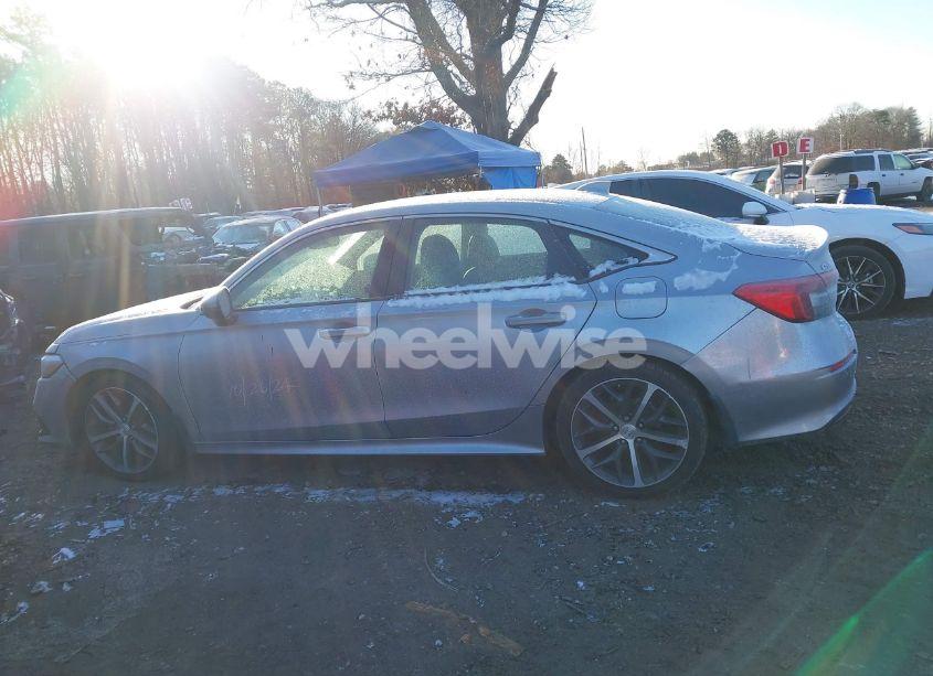 Photo 14 of 2022 Honda Civic TOURING (VIN 2HGFE1F99NH300034)