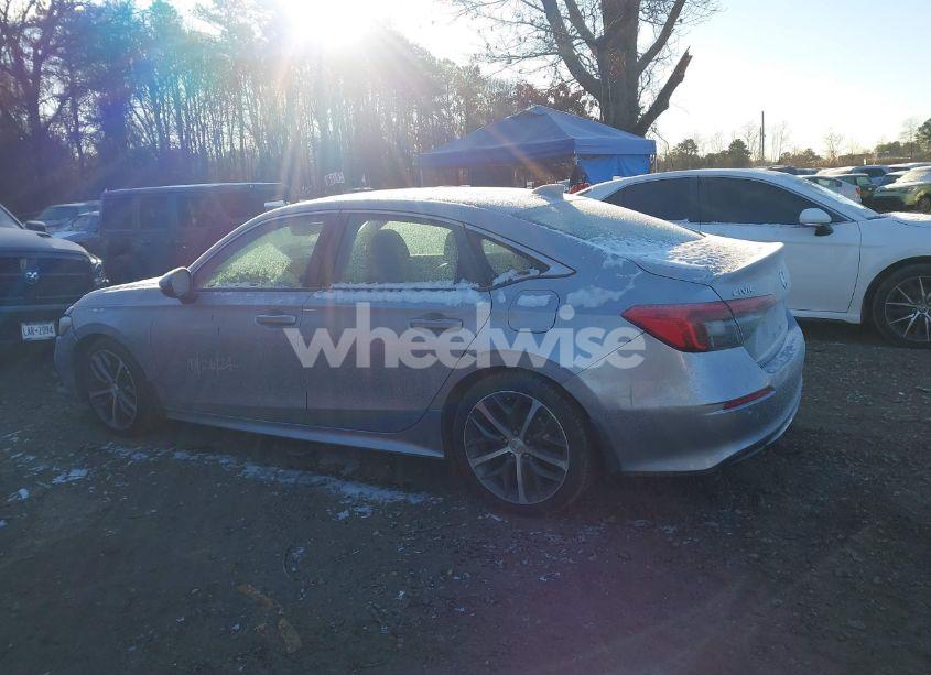 Photo 3 of 2022 Honda Civic TOURING (VIN 2HGFE1F99NH300034)