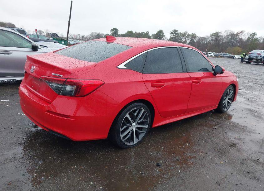 Photo 4 of 2022 Honda Civic TOURING (VIN 2HGFE1F99NH305721)