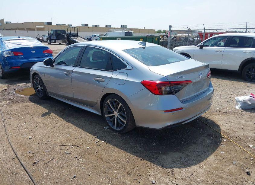 Photo 3 of 2022 Honda Civic TOURING (VIN 2HGFE1F99NH320039)