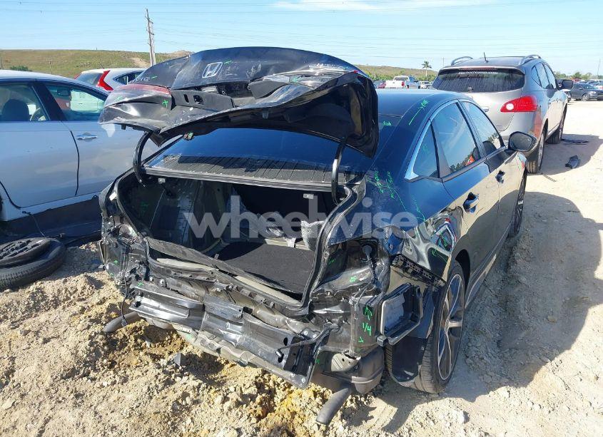 Photo 4 of 2024 Honda Civic TOURING (VIN 2HGFE1F99RH315705)