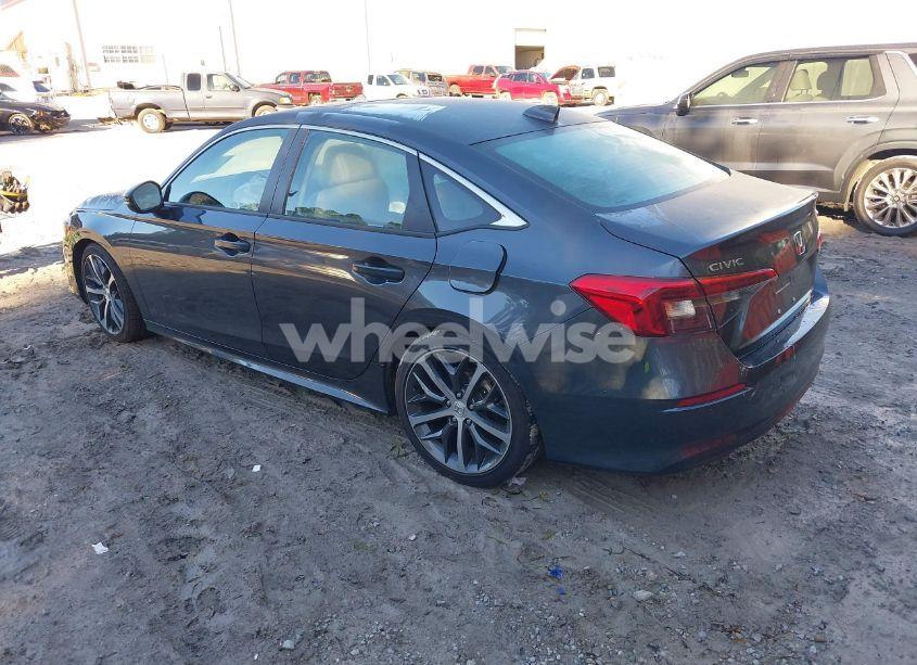 Photo 3 of 2022 Honda Civic TOURING (VIN 2HGFE1F9XNH325444)