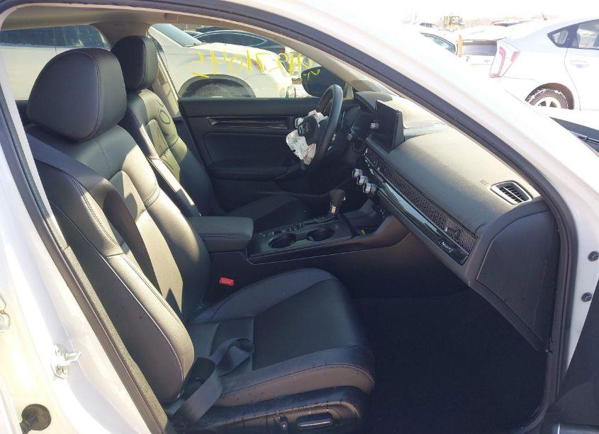 Photo 5 of 2024 Honda Civic TOURING (VIN 2HGFE1F9XRH304387)