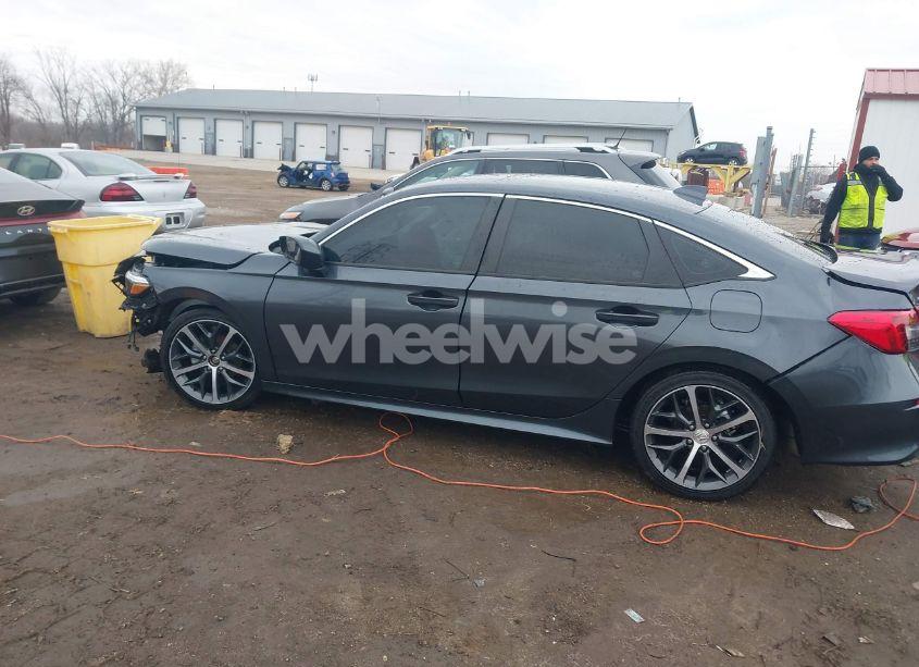 Photo 14 of 2024 Honda Civic TOURING (VIN 2HGFE1F9XRH314613)