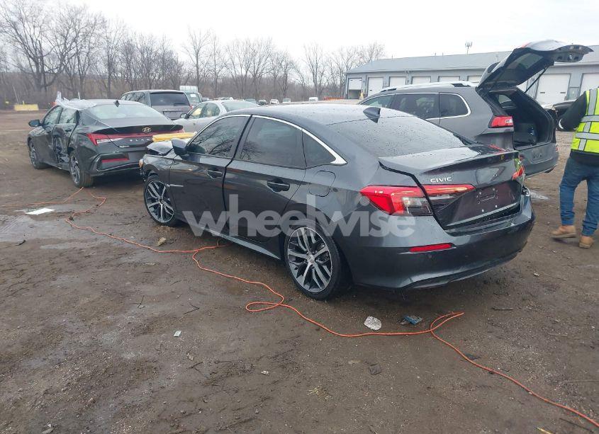 Photo 3 of 2024 Honda Civic TOURING (VIN 2HGFE1F9XRH314613)