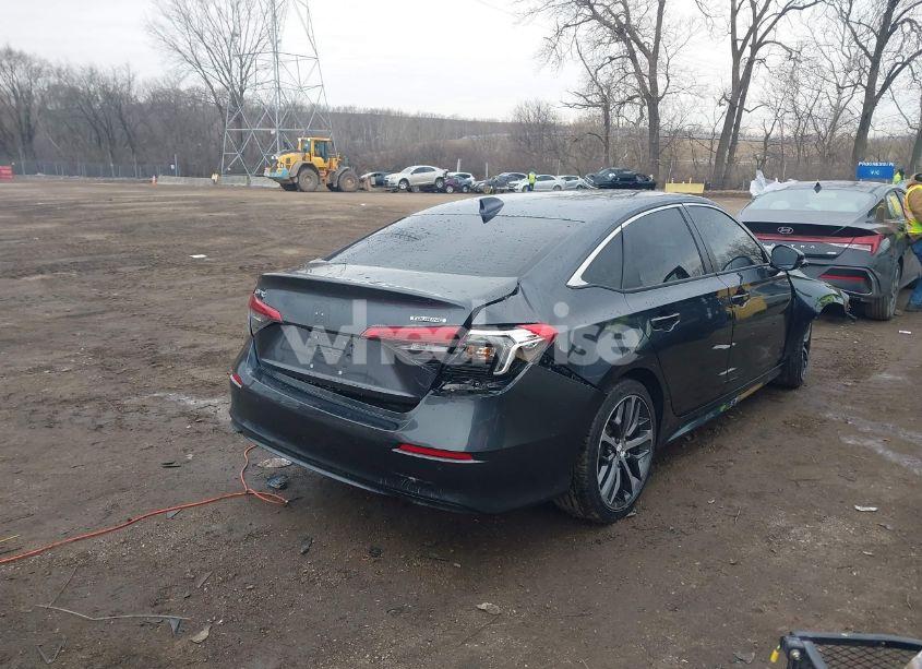 Photo 4 of 2024 Honda Civic TOURING (VIN 2HGFE1F9XRH314613)