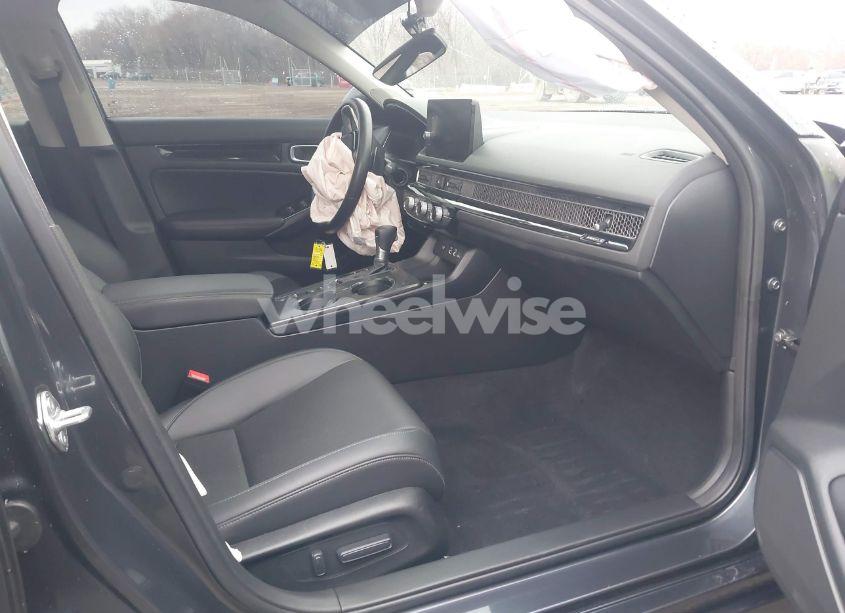 Photo 5 of 2024 Honda Civic TOURING (VIN 2HGFE1F9XRH314613)