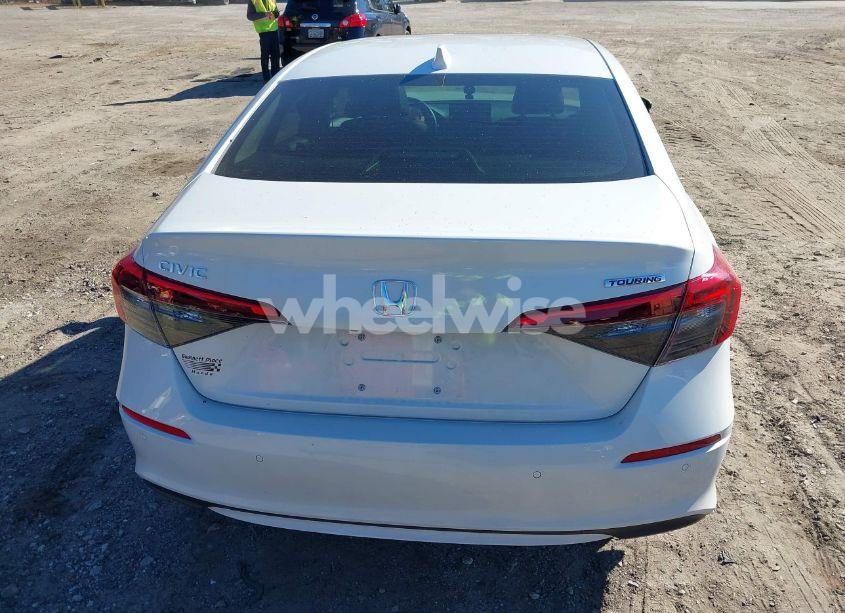 Photo 16 of 2024 Honda Civic TOURING (VIN 2HGFE1F9XRH334862)