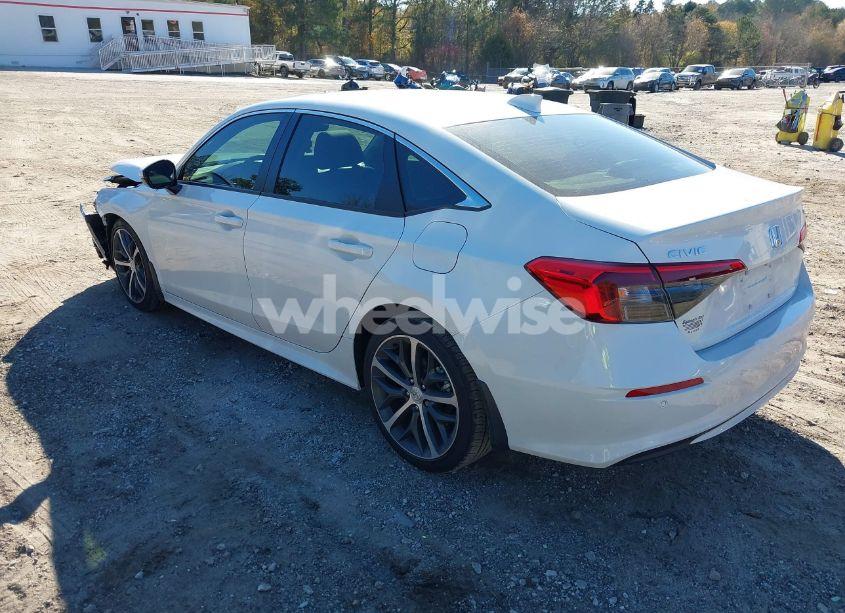 Photo 3 of 2024 Honda Civic TOURING (VIN 2HGFE1F9XRH334862)