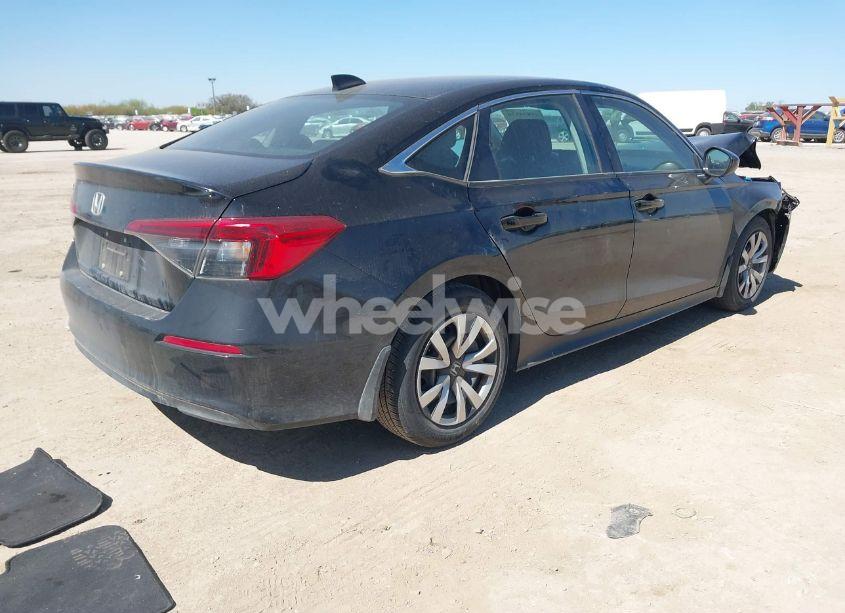 Photo 4 of 2022 Honda Civic LX (VIN 2HGFE2F20NH573453)