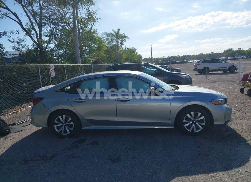 Photo 13 of 2025 Honda Civic LX (VIN 2HGFE2F20SH520456)