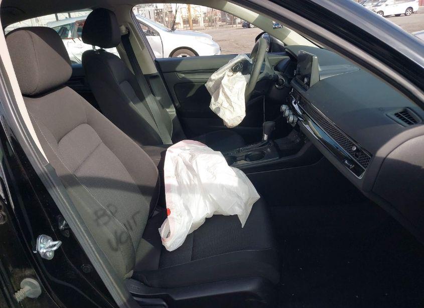 Photo 5 of 2022 Honda Civic LX (VIN 2HGFE2F21NH546620)