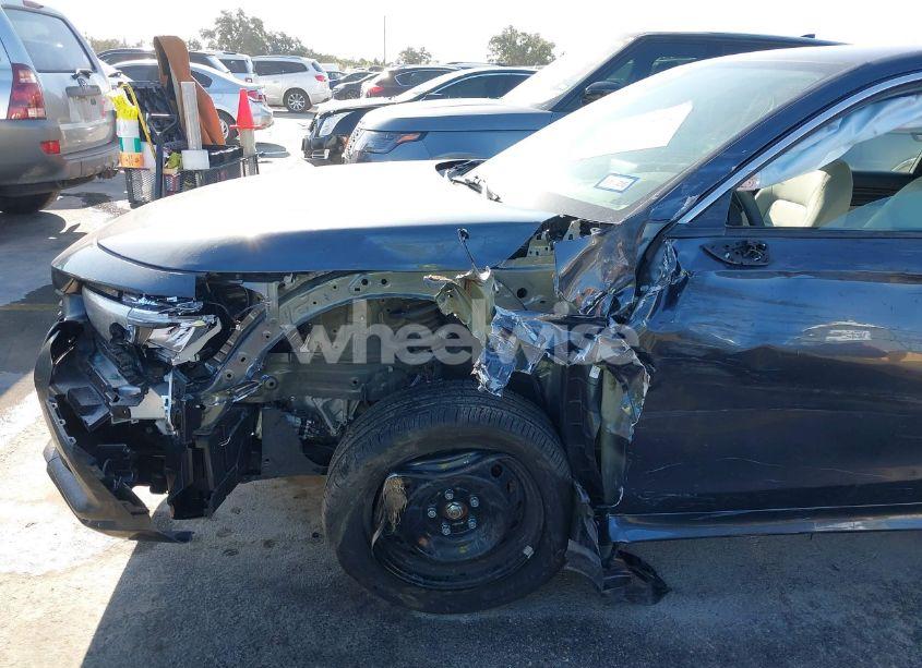 Photo 6 of 2024 Honda Civic LX (VIN 2HGFE2F21RH543528)