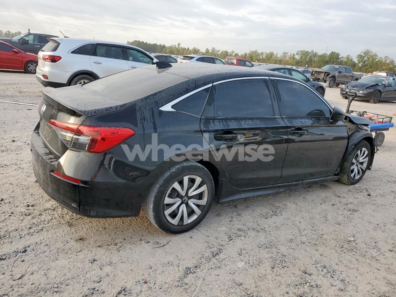 Photo 3 of 2024 HONDA CIVIC LX (VIN 2HGFE2F21RH562872)