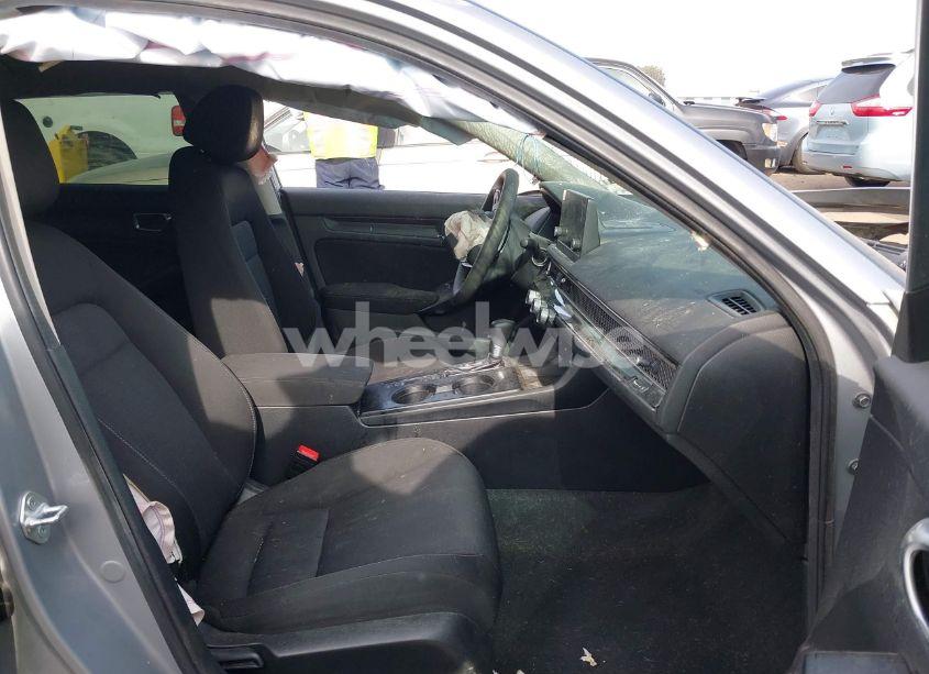 Photo 5 of 2022 Honda Civic LX (VIN 2HGFE2F22NH518129)