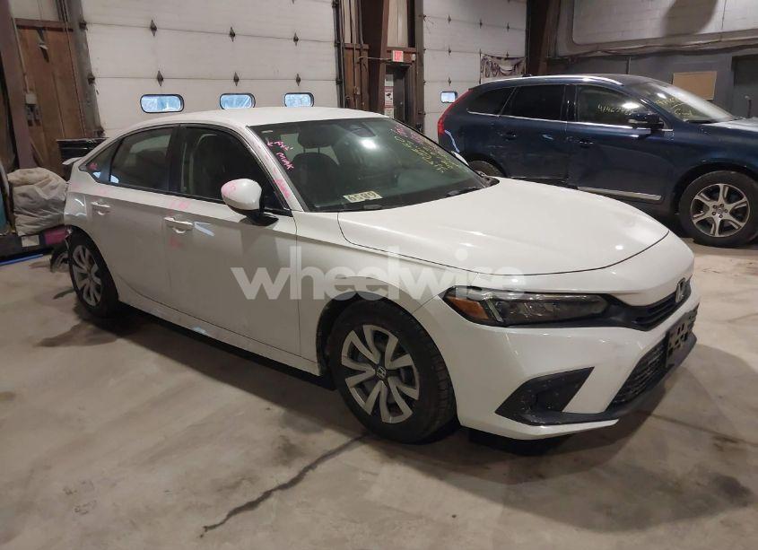 2022 Honda Civic LX (VIN 2HGFE2F22NH549199) main photo