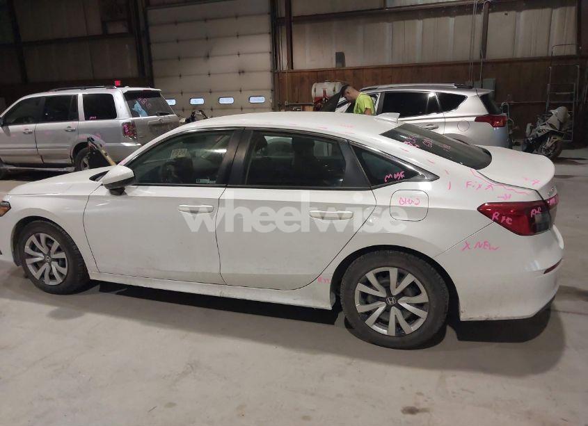 Photo 14 of 2022 Honda Civic LX (VIN 2HGFE2F22NH549199)
