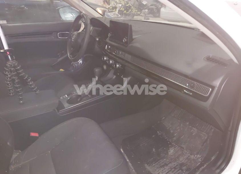 Photo 5 of 2022 Honda Civic LX (VIN 2HGFE2F22NH549199)