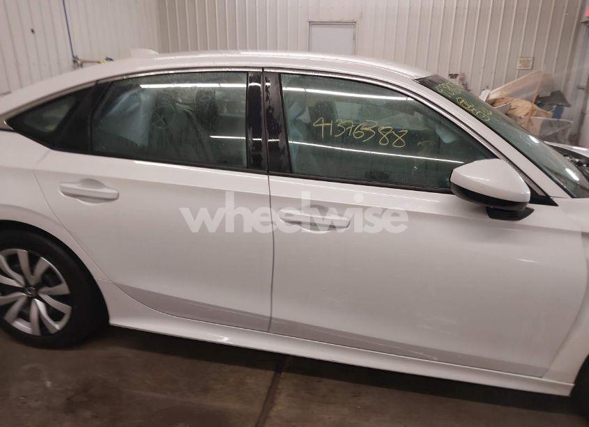 Photo 13 of 2024 Honda Civic LX (VIN 2HGFE2F22RH565392)