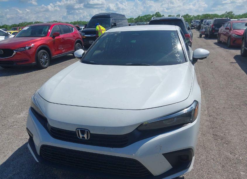 Photo 6 of 2022 Honda Civic LX (VIN 2HGFE2F23NH558445)