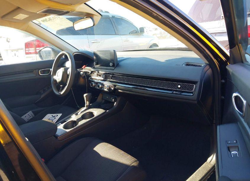 Photo 5 of 2022 Honda Civic LX (VIN 2HGFE2F23NH563340)