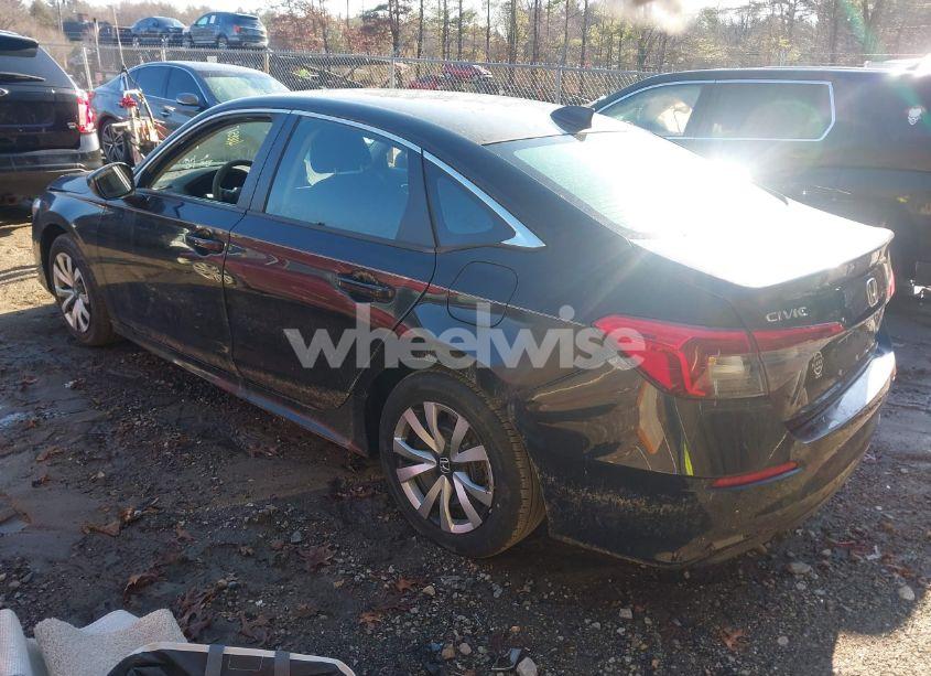 Photo 3 of 2022 Honda Civic LX (VIN 2HGFE2F24NH513823)