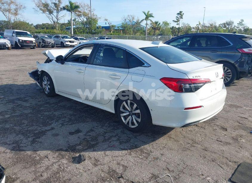 Photo 3 of 2022 Honda Civic LX (VIN 2HGFE2F24NH532467)