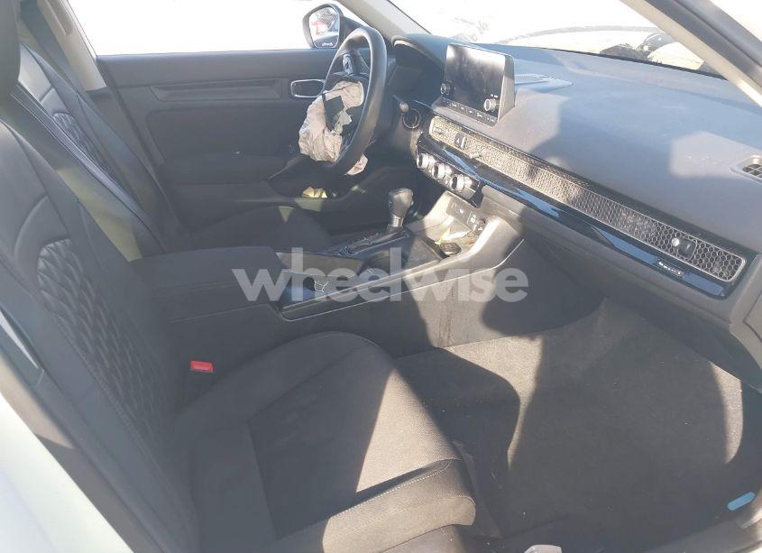 Photo 5 of 2022 Honda Civic LX (VIN 2HGFE2F24NH532467)