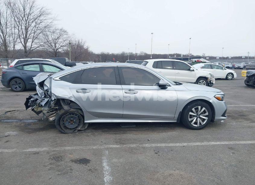 Photo 13 of 2022 Honda Civic LX (VIN 2HGFE2F24NH545400)