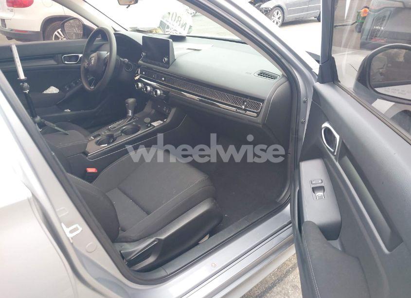 Photo 5 of 2022 Honda Civic LX (VIN 2HGFE2F24NH545400)