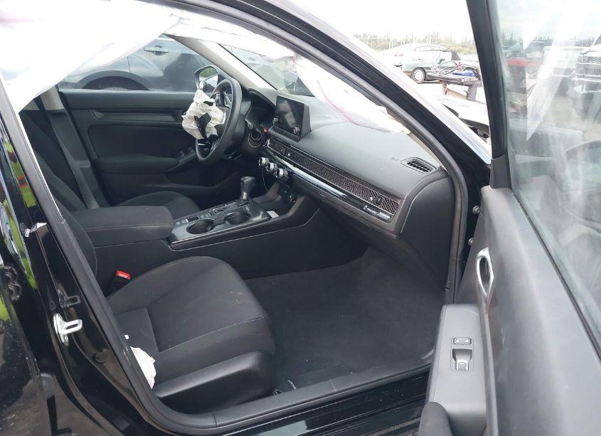 Photo 5 of 2022 Honda Civic LX (VIN 2HGFE2F24NH553819)