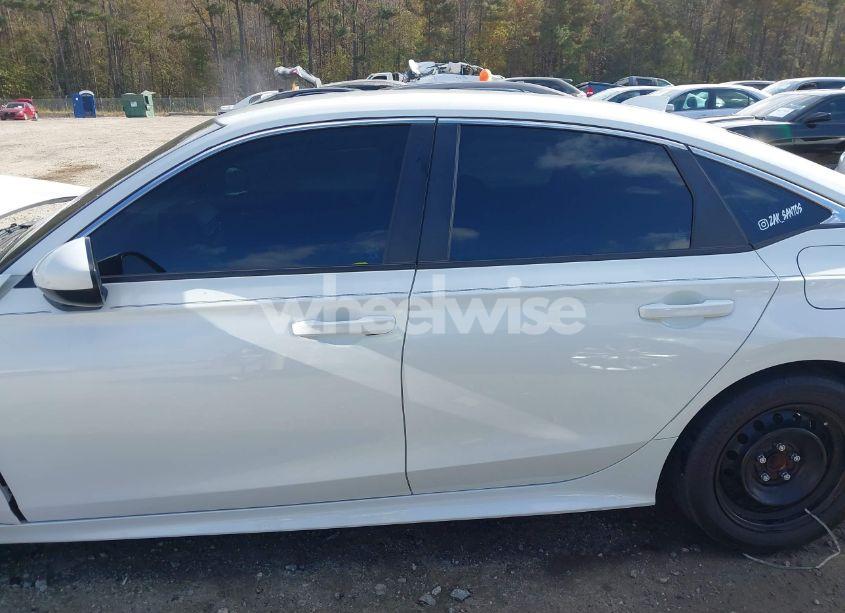 Photo 15 of 2022 Honda Civic LX (VIN 2HGFE2F24NH590420)