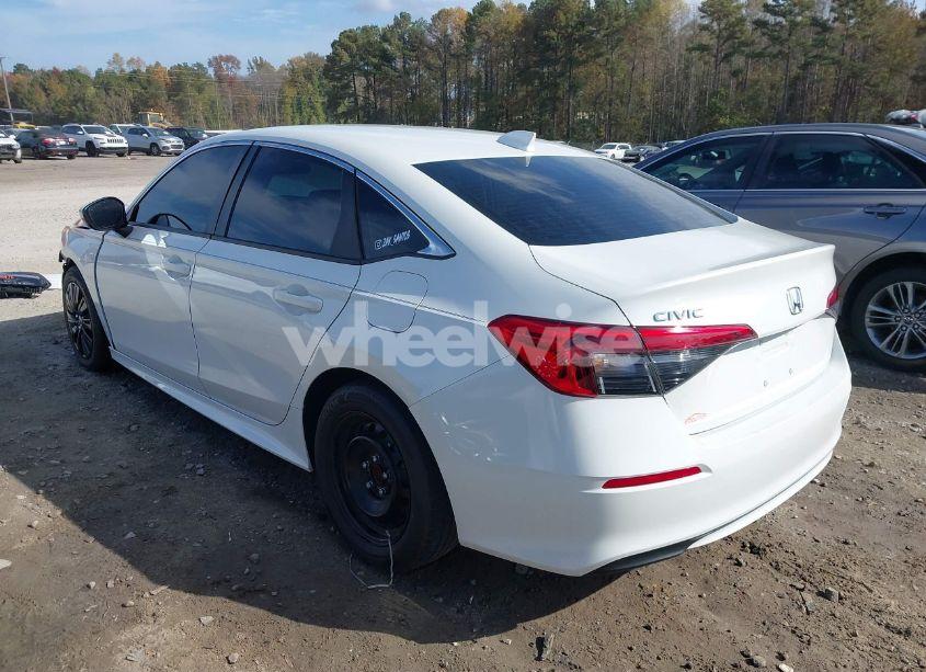 Photo 3 of 2022 Honda Civic LX (VIN 2HGFE2F24NH590420)
