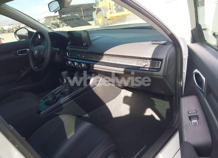 Photo 5 of 2022 Honda Civic LX (VIN 2HGFE2F24NH590420)