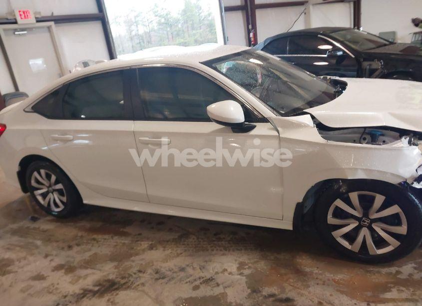 Photo 13 of 2024 Honda Civic LX (VIN 2HGFE2F24RH570352)