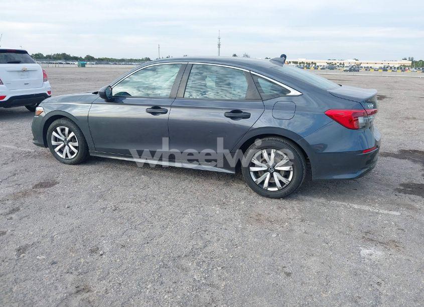 Photo 3 of 2022 Honda Civic LX (VIN 2HGFE2F25NH517802)