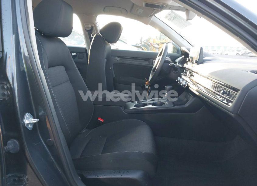 Photo 5 of 2022 Honda Civic LX (VIN 2HGFE2F25NH517850)