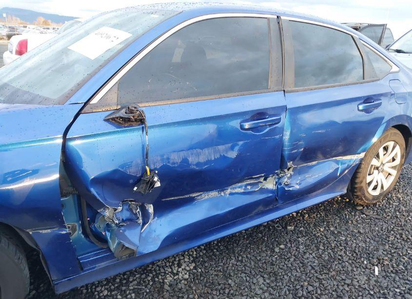 Photo 6 of 2022 Honda Civic LX (VIN 2HGFE2F25NH528430)