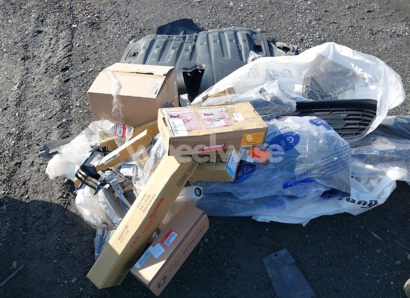 Photo 12 of 2022 Honda Civic LX (VIN 2HGFE2F25NH574209)