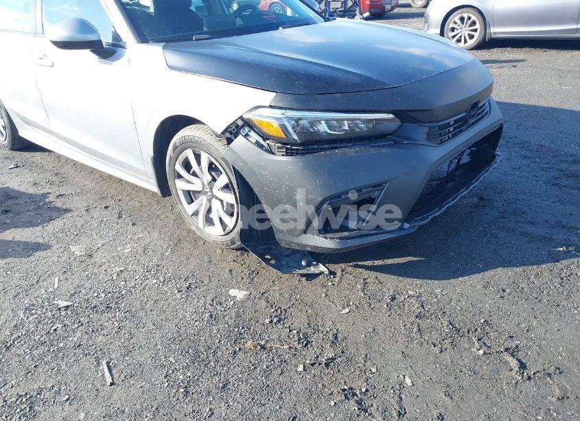 Photo 18 of 2022 Honda Civic LX (VIN 2HGFE2F25NH574209)