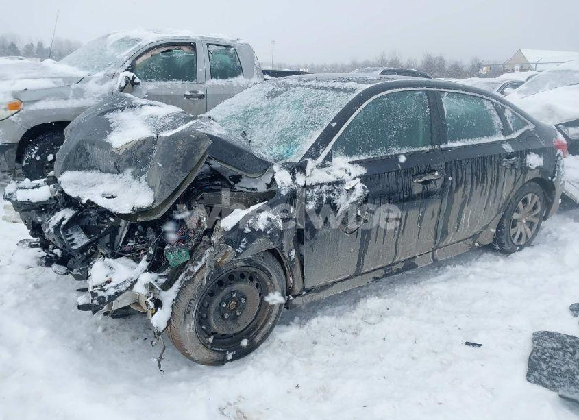 Photo 2 of 2024 Honda Civic LX (VIN 2HGFE2F25RH584437)