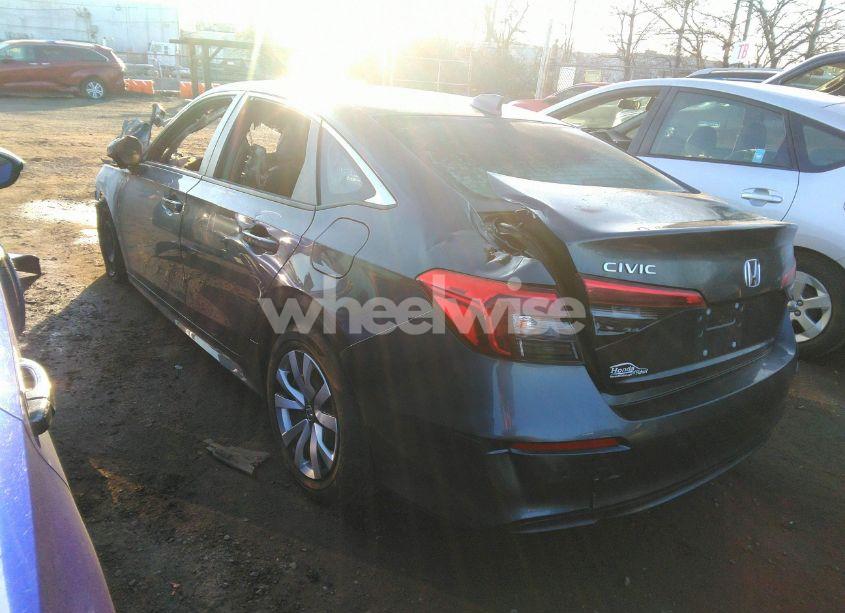Photo 3 of 2022 Honda Civic LX (VIN 2HGFE2F26NH506887)