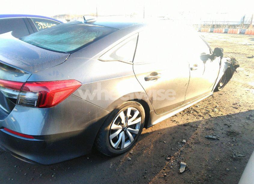 Photo 4 of 2022 Honda Civic LX (VIN 2HGFE2F26NH506887)