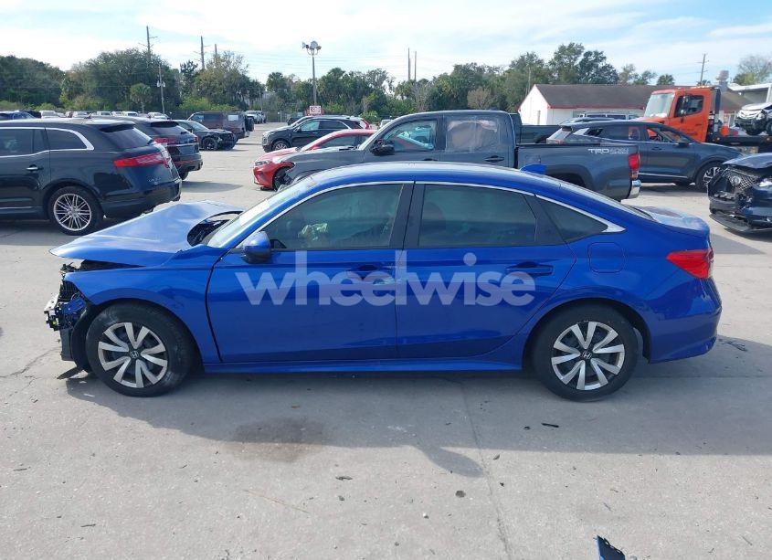 Photo 15 of 2022 Honda Civic LX (VIN 2HGFE2F26NH514469)