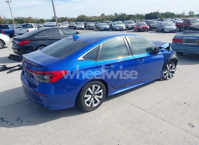 Photo 4 of 2022 Honda Civic LX (VIN 2HGFE2F26NH514469)